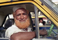  Alberto RODRIGUEZ - 'Taxista de Karachi' . Pakistán.